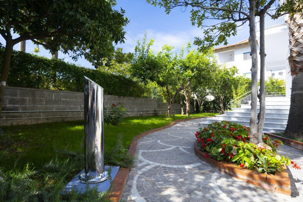 Villa Cettina Boutique Hotel Соренто Екстериор снимка